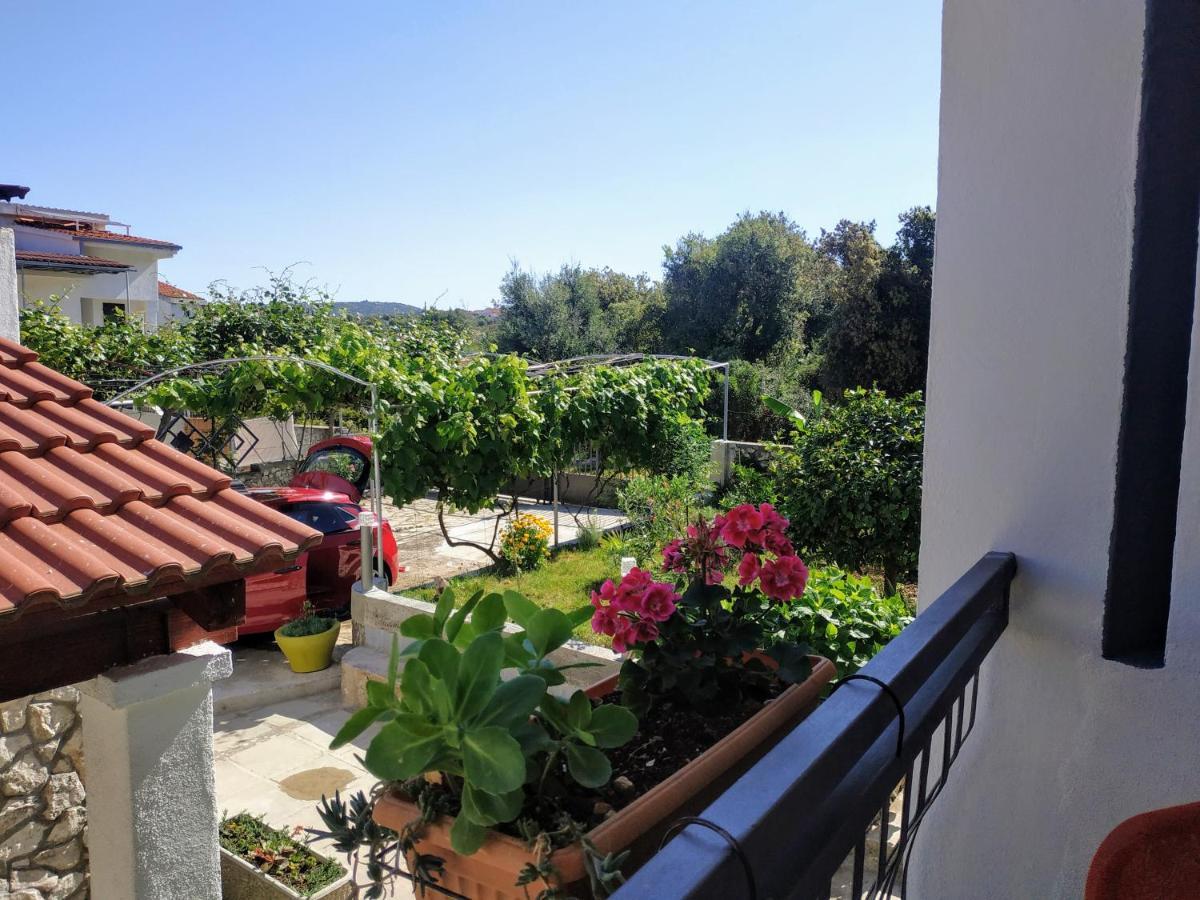 Apartment Lavanda Nova Ražanj Exterior foto